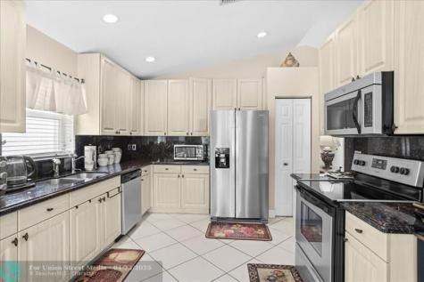 6358 Westchester Club Drive Boynton Beach FL 33437