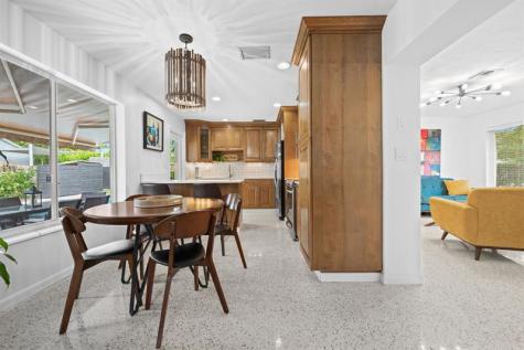 409 NW 27th Street Wilton Manors FL 33311
