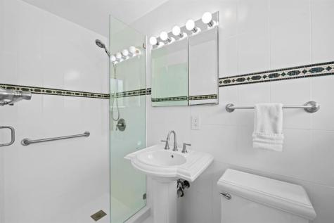 409 NW 27th Street Wilton Manors FL 33311
