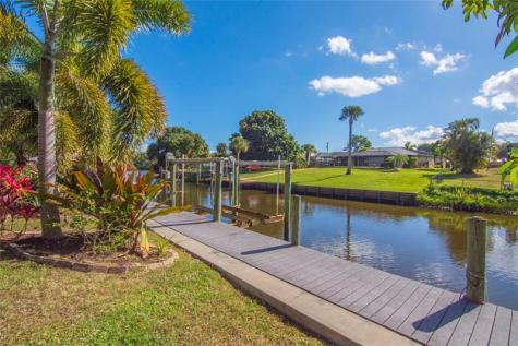 460 NE Cornwall Avenue Port St Lucie FL 34983