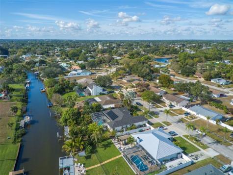460 NE Cornwall Avenue Port St Lucie FL 34983
