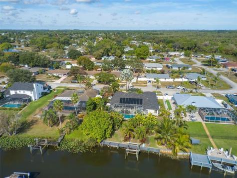 460 NE Cornwall Avenue Port St Lucie FL 34983