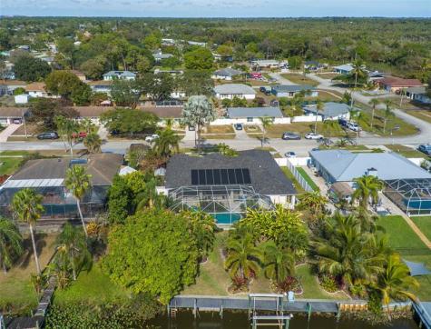 460 NE Cornwall Avenue Port St Lucie FL 34983