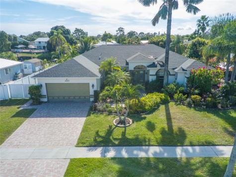 460 NE Cornwall Avenue Port St Lucie FL 34983