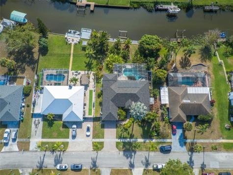 460 NE Cornwall Avenue Port St Lucie FL 34983