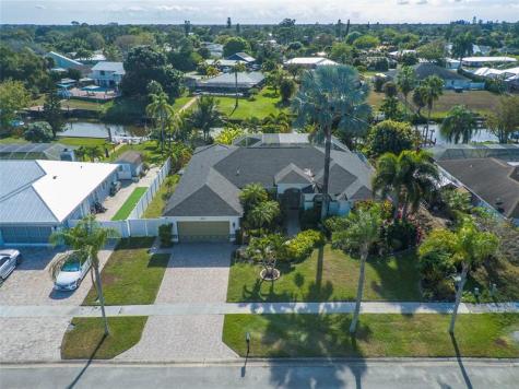 460 NE Cornwall Avenue Port St Lucie FL 34983