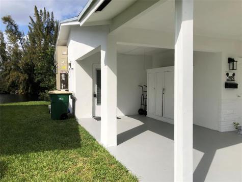 2819 NW 52nd Court Tamarac FL 33309