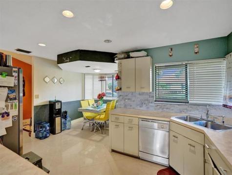 7380 NW 39th Street Lauderhill FL 33319