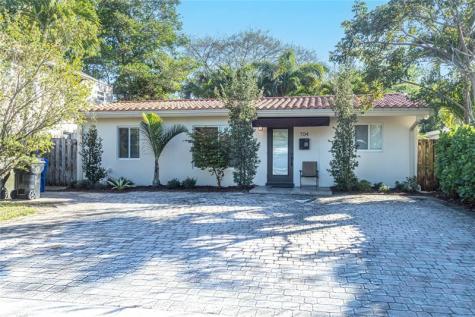 704 NE 14th Place Fort Lauderdale FL 33304