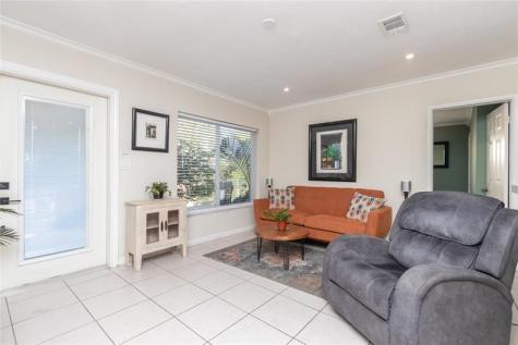 704 NE 14th Place Fort Lauderdale FL 33304
