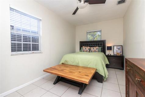 704 NE 14th Place Fort Lauderdale FL 33304