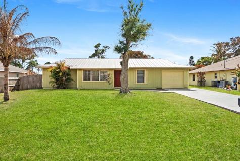 636 SW Eyerly Avenue Port St Lucie FL 34983