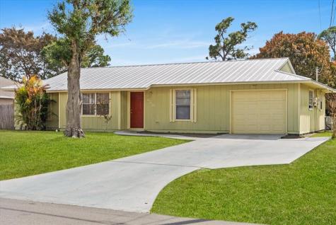 636 SW Eyerly Avenue Port St Lucie FL 34983
