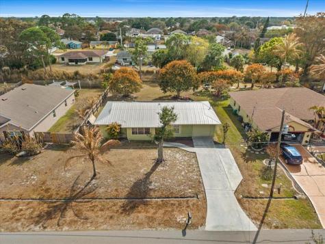 636 SW Eyerly Avenue Port St Lucie FL 34983