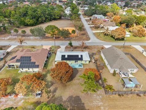636 SW Eyerly Avenue Port St Lucie FL 34983