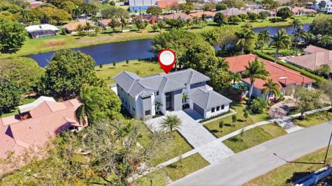 3716 Embassy Drive West Palm Beach FL 33401