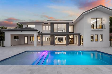 3716 Embassy Drive West Palm Beach FL 33401