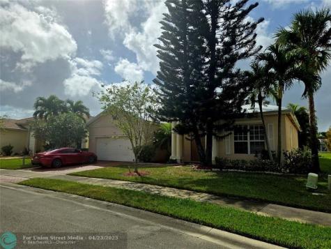723 SW Myakka River Trace Port St Lucie FL 34986