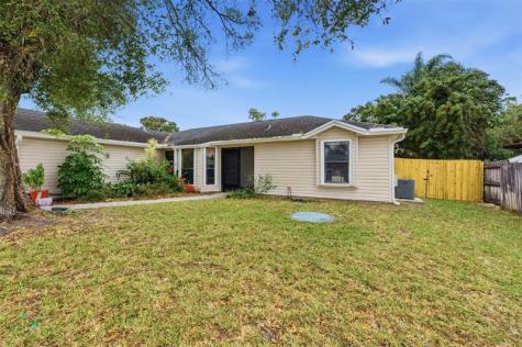 1258 SW Cynthia Street Port St Lucie FL 34983
