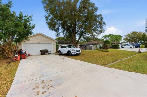 1258 SW Cynthia Street Port St Lucie FL 34983