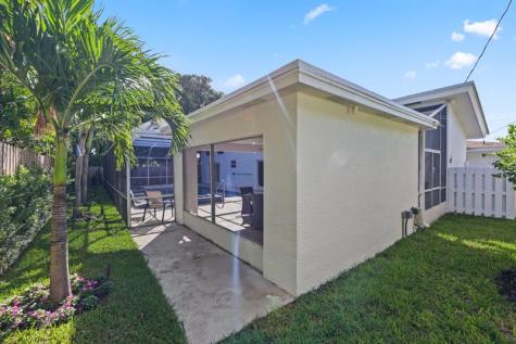 735 NE 6th Street Boca Raton FL 33432