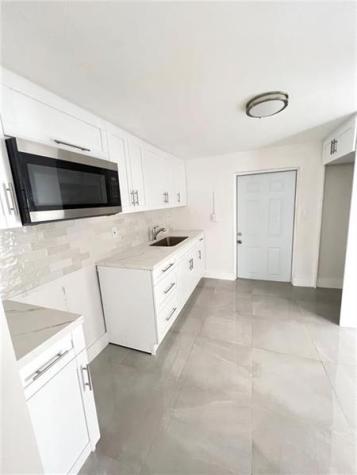 2340 NW 99th Terrace Miami FL 33147