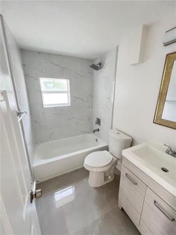 2340 NW 99th Terrace Miami FL 33147