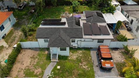 2340 NW 99th Terrace Miami FL 33147