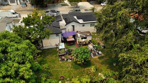 2340 NW 99th Terrace Miami FL 33147