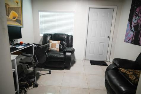 2340 NW 99th Terrace Miami FL 33147