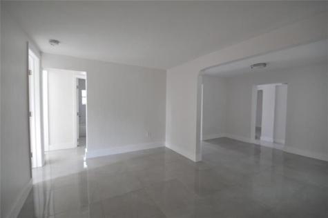2340 NW 99th Terrace Miami FL 33147