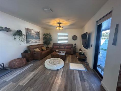 3465 W 110th Terrace Hialeah FL 33018