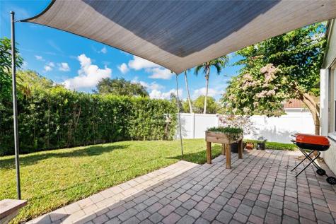 1337 Fairfax Circle Boynton Beach FL 33436