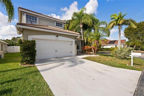1337 Fairfax Circle Boynton Beach FL 33436