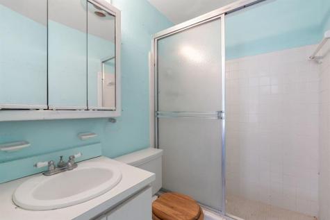 1610 NE 47th Street Oakland Park FL 33334