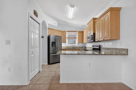 2130 NW 100th Avenue Pembroke Pines FL 33024