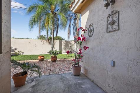 2130 NW 100th Avenue Pembroke Pines FL 33024