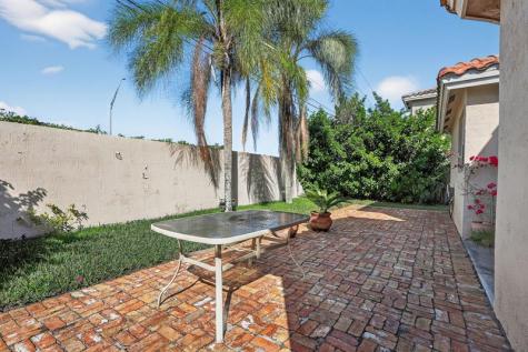 2130 NW 100th Avenue Pembroke Pines FL 33024