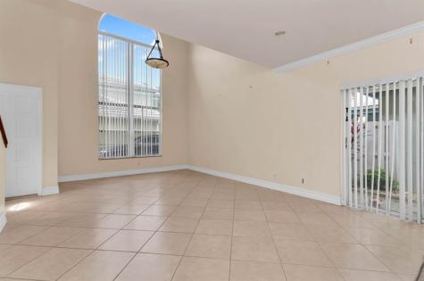 5486 NW 44th Way Coconut Creek FL 33073