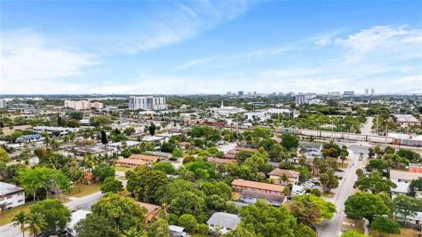 330 SW Avondale Drive Unit 2 Pompano Beach FL 33060