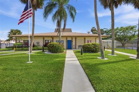 2421 SW 53rd Street Fort Lauderdale FL 33312