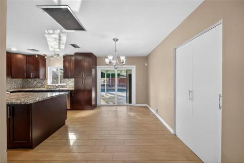 6847 NW 27th Way Fort Lauderdale FL 33309