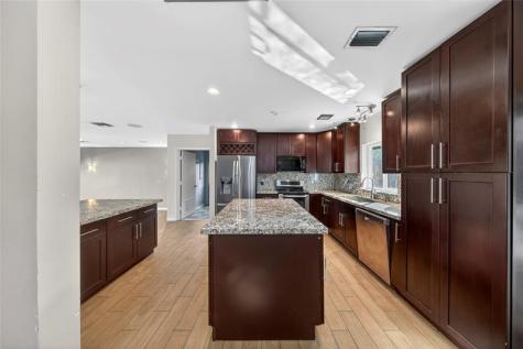 6847 NW 27th Way Fort Lauderdale FL 33309