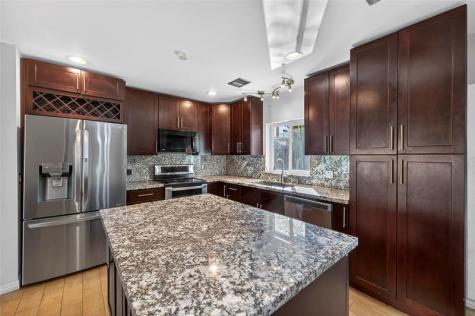 6847 NW 27th Way Fort Lauderdale FL 33309