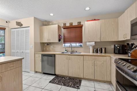 3071 NW 71st Avenue Margate FL 33063