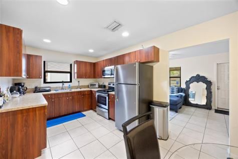 1421 NE 5th Terrace Fort Lauderdale FL 33304
