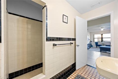 1421 NE 5th Terrace Fort Lauderdale FL 33304