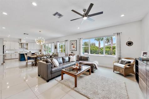 8622 Dumford Lane Lake Worth FL 33467