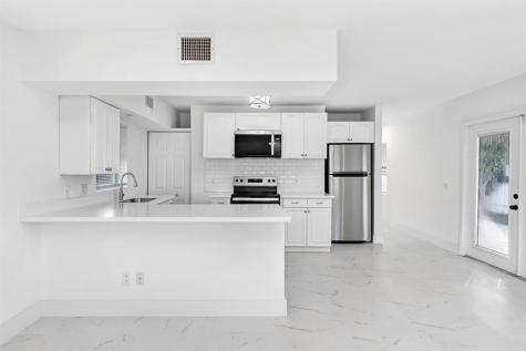 1214 Peak Road Lantana FL 33462