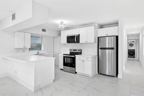 1214 Peak Road Lantana FL 33462